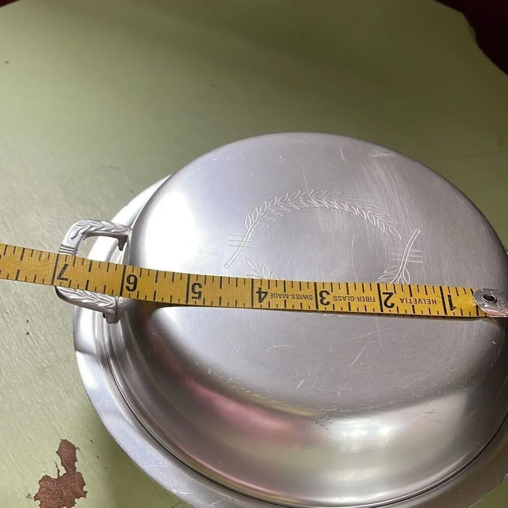 1940 Kensington aluminum Casserole Lurelle design dish & lid.